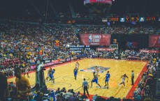 竞彩网_差异鲜明！里弗斯归因腿软乏力，字母哥直言借口无益