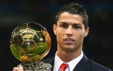 体彩竞猜_索博斯洛伊破门致敬萨拉赫，复刻经典庆祝动作展现红军传承