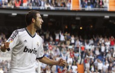 【中国竞彩网】努涅斯社交媒体晒图重温2025绿茵辉煌，麦卡利斯特动情留言，兄弟，我真的很想你